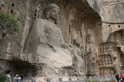 Longmen Grottoes — photograph 2